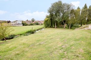 Photo 30- click for photo gallery